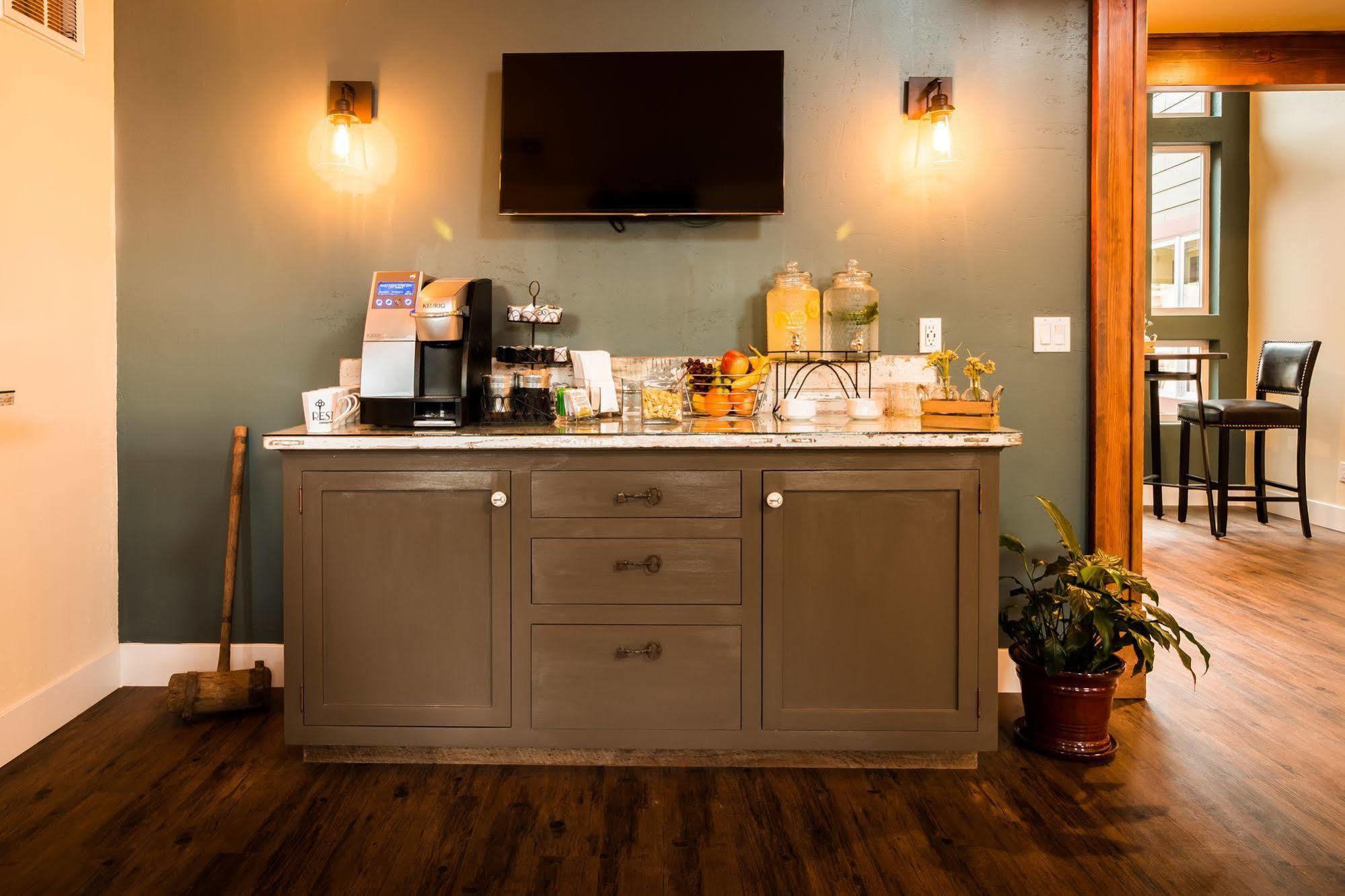 Rest, A Boutique Hotel Plymouth 외부 사진